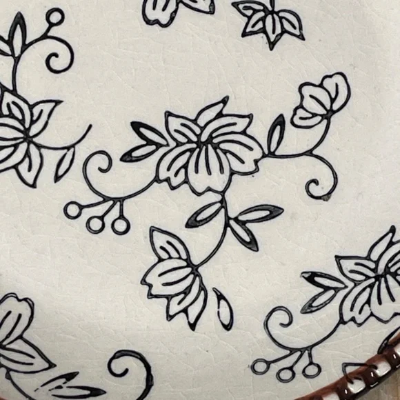 TEMPTATIONS Floral Lace soup / salad bowl, plate and spoon 24 oz - Picture 12 of 14